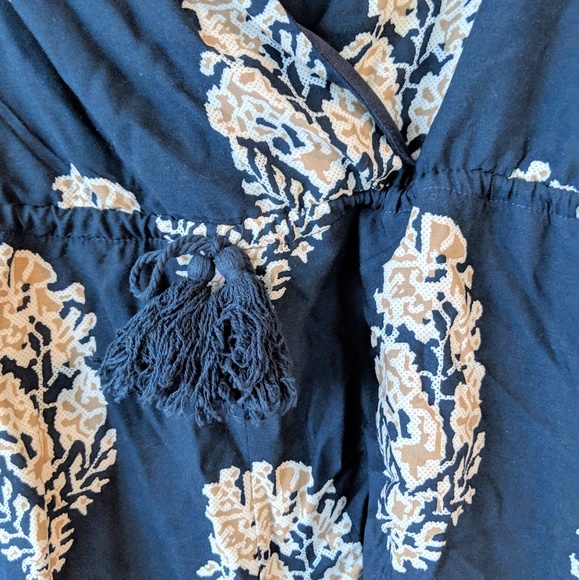 Boohoo × Cara Wrap Front Printed Playsuit in Navy - Picture 7 of 8